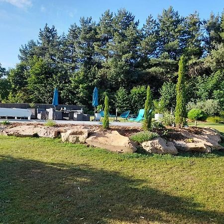 Chambre Dans Un Ecrin De Verdure Angrie Kültér fotó