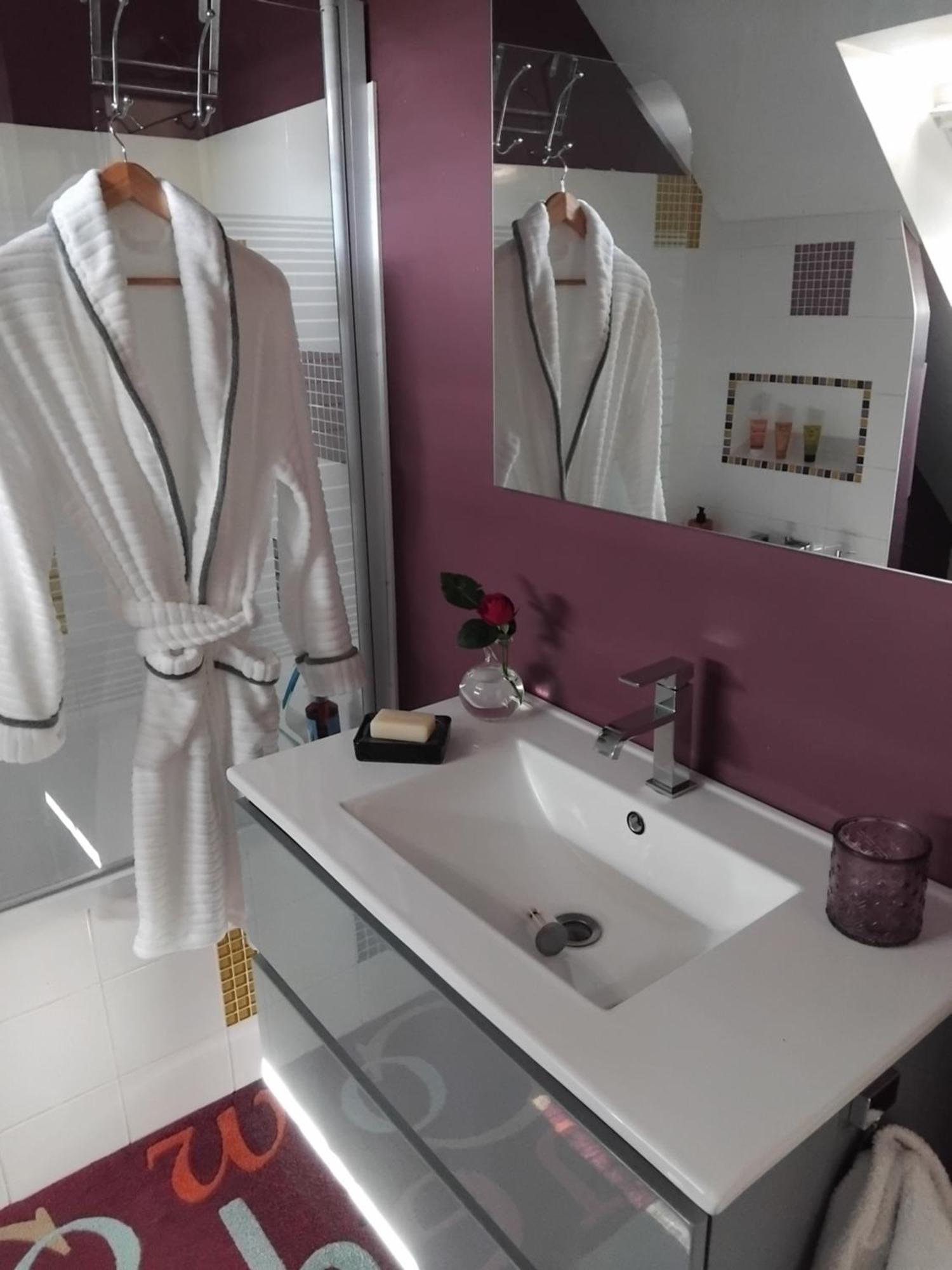 Chambre Dans Un Ecrin De Verdure Angrie Kültér fotó