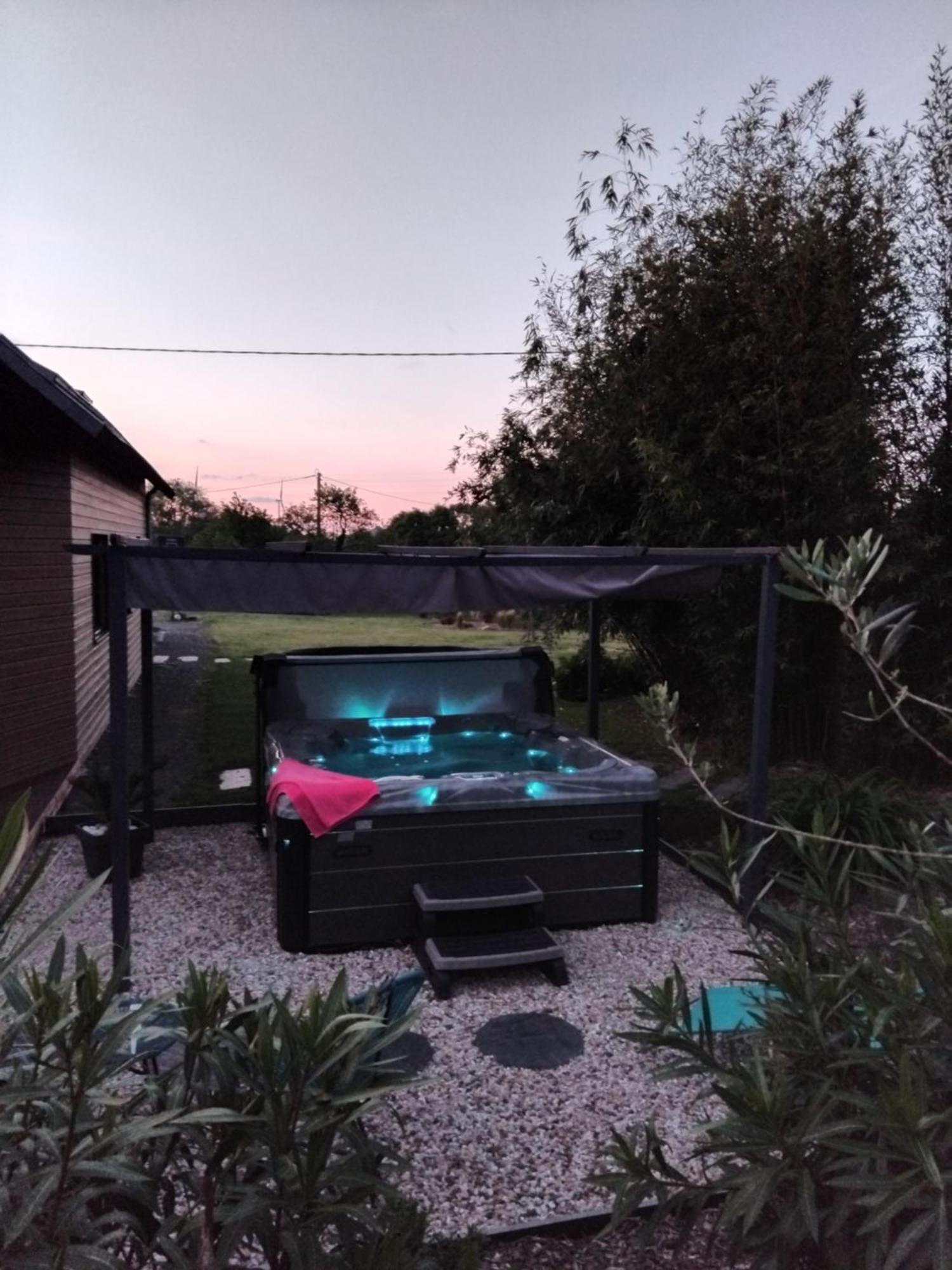 Chambre Dans Un Ecrin De Verdure Panzió Angrie Kültér fotó